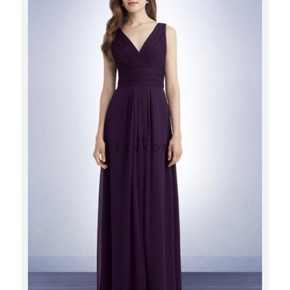Bill Levkoff Plum Purple Chiffon V-Neck Pleated Bridesmaid Gown Dress size 10